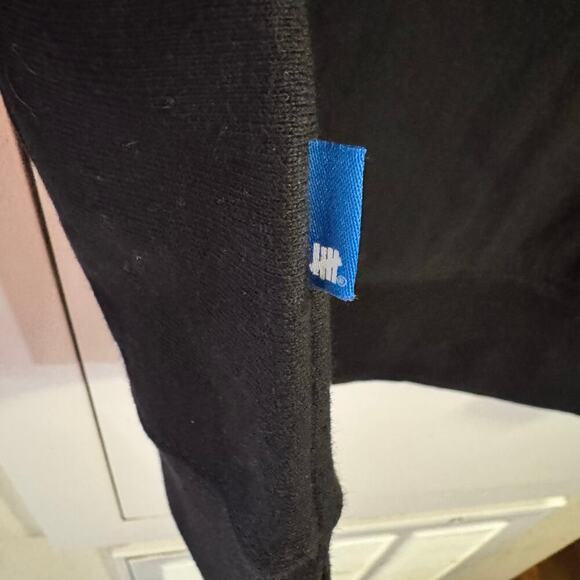 NWT Undefeated Gradient Icon Pullover Hoodie Black Made in Canada Size Medium - Picture 5 of 8